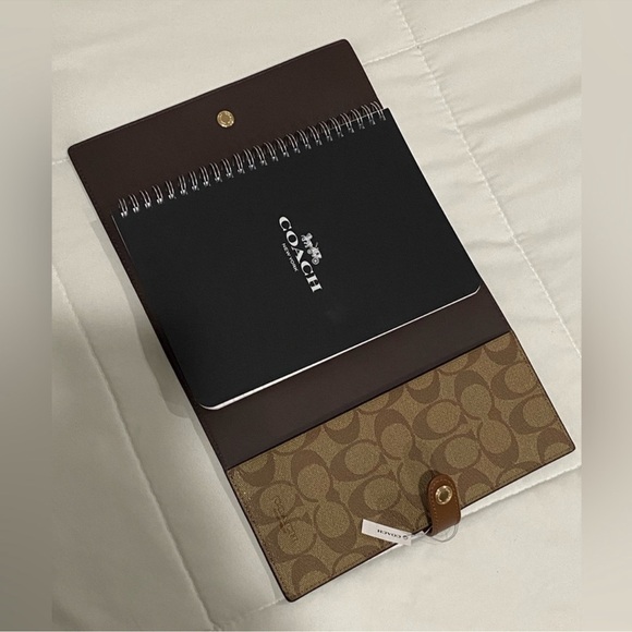 COACH notebook with Elegant Canvas and Leather Cover - Picture 5 of 12
